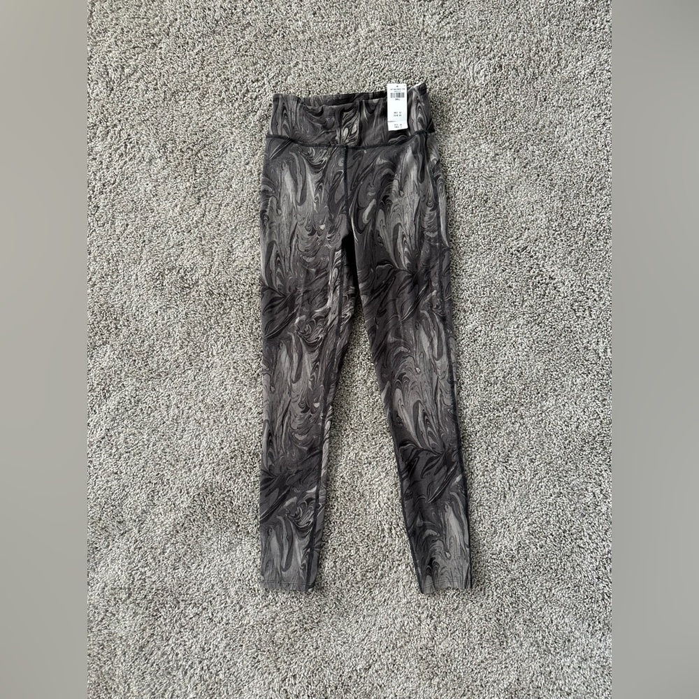 Brand new leggings. size small